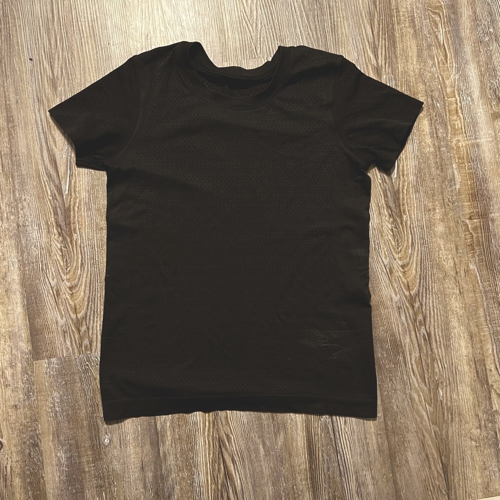 Lululemon Breeze By Tee